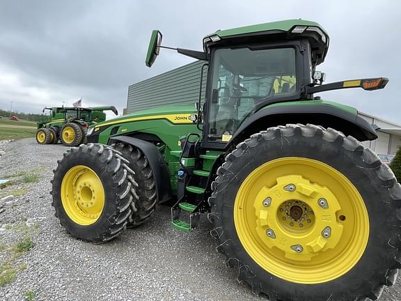Image of John Deere 8R 410 equipment image 4