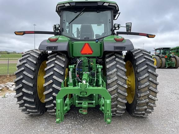 Image of John Deere 8R 410 equipment image 2