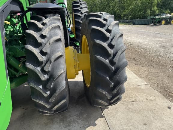 Image of John Deere 8R 410 equipment image 4