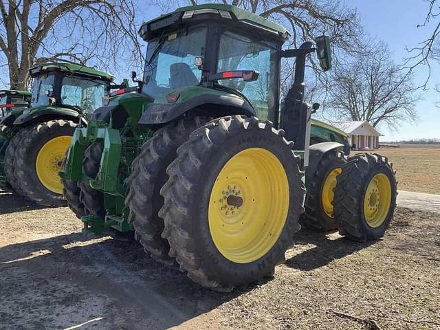 Image of John Deere 8R 250 equipment image 2