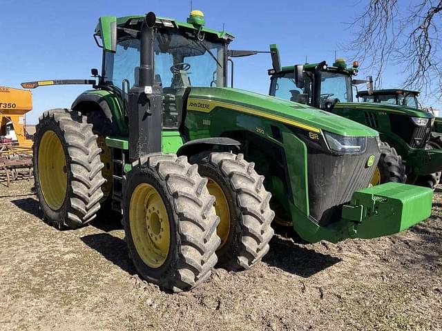 Image of John Deere 8R 250 equipment image 3