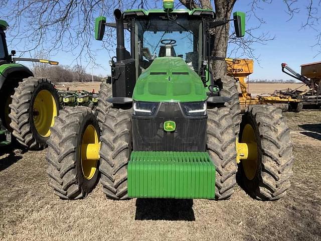 Image of John Deere 8R 310 equipment image 4