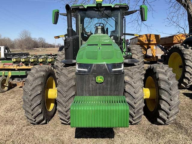 Image of John Deere 8R 310 equipment image 4