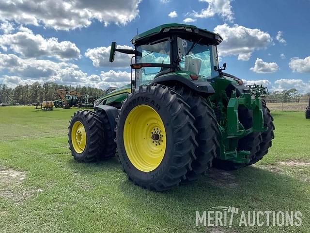 Image of John Deere 8R 340 equipment image 2