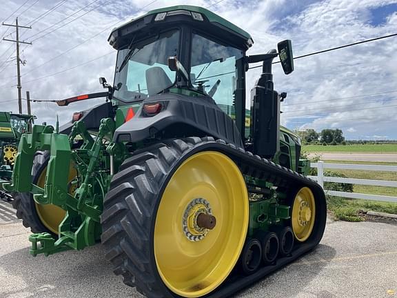 Image of John Deere 8RT 310 equipment image 2