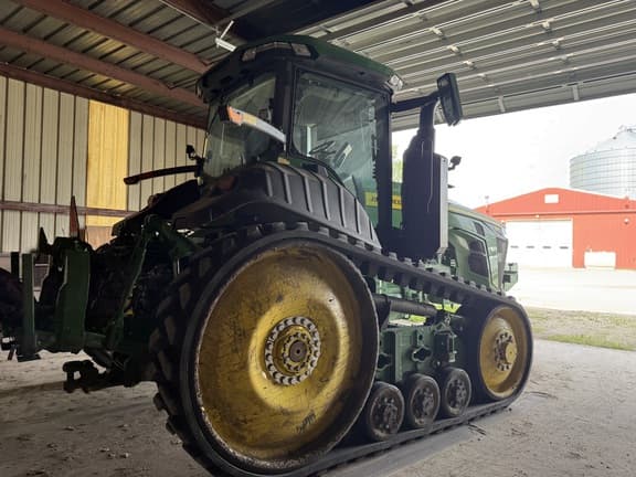 Image of John Deere 8RT 310 equipment image 2