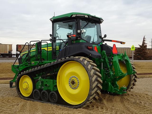 Image of John Deere 8RT 370 equipment image 3