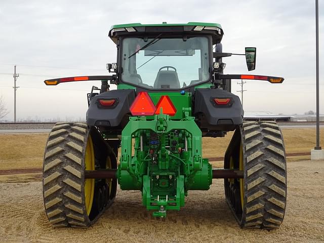 Image of John Deere 8RT 370 equipment image 2