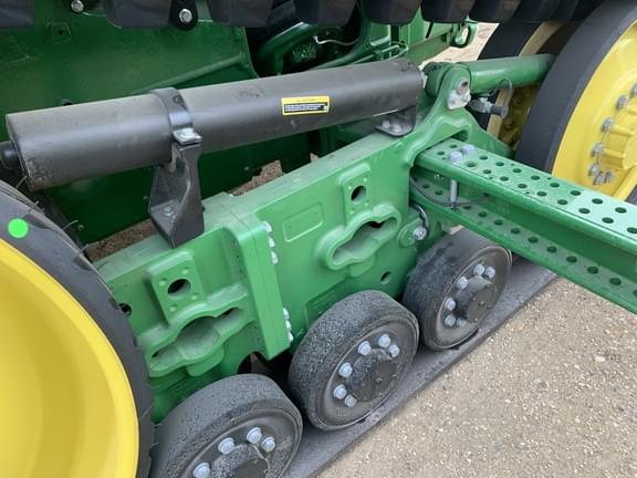 Image of John Deere 8RT 370 equipment image 4