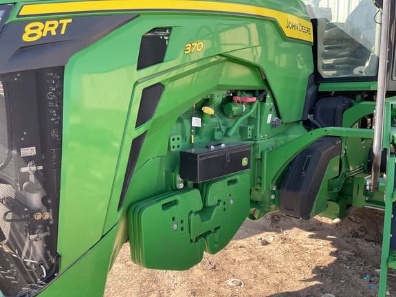 Image of John Deere 8RT 370 equipment image 4