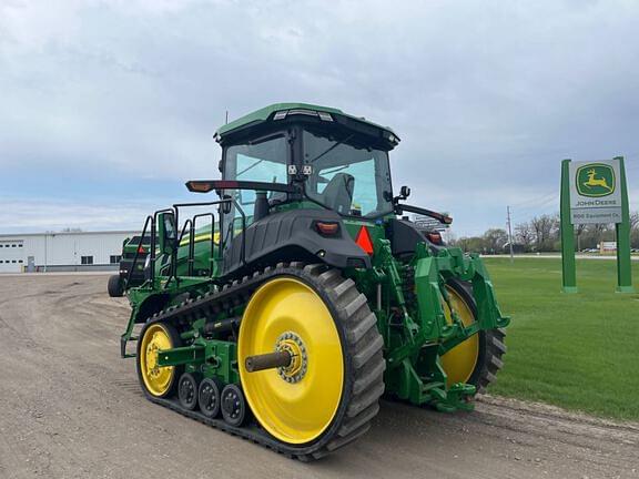 Image of John Deere 8RT 370 equipment image 2