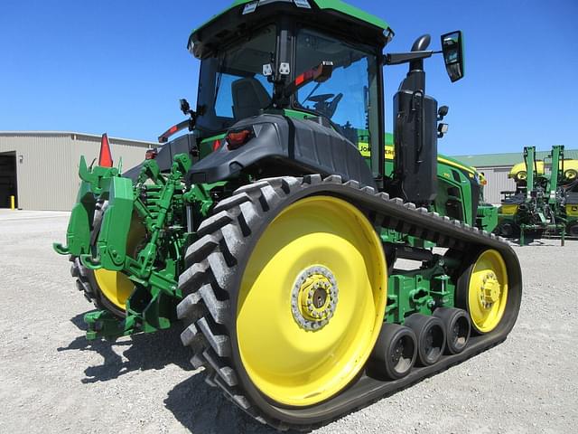 Image of John Deere 8RT 370 equipment image 4