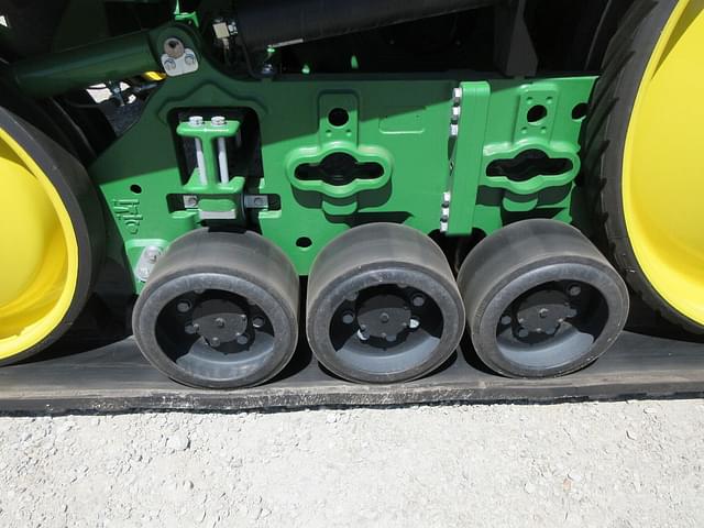 Image of John Deere 8RT 370 equipment image 1