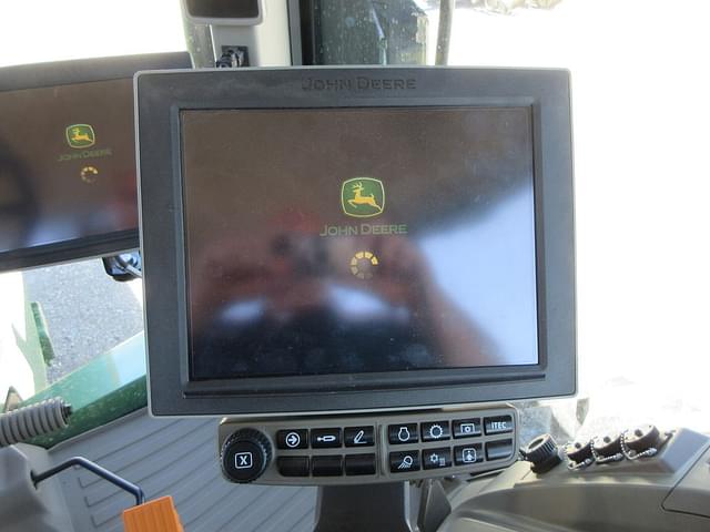 Image of John Deere 8RT 370 equipment image 4