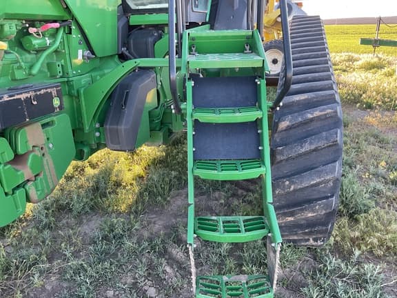 Image of John Deere 8RT 370 equipment image 4