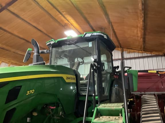 Image of John Deere 8RT 370 equipment image 2