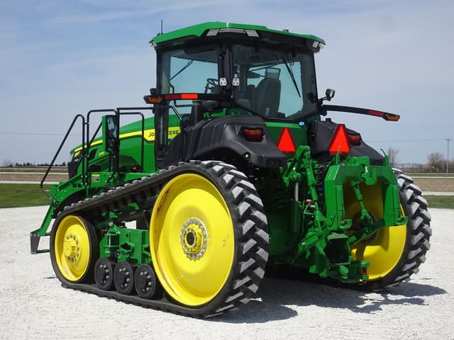 Image of John Deere 8RT 370 equipment image 4