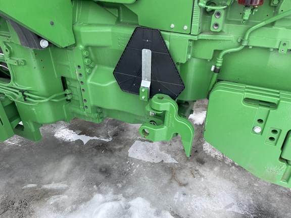 Image of John Deere 8RT 370 equipment image 4