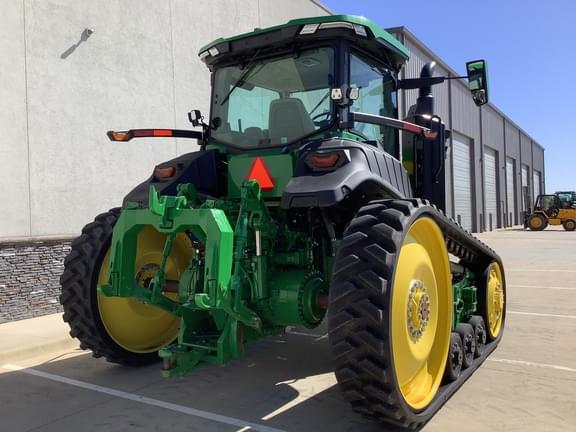 Image of John Deere 8RT 370 equipment image 2