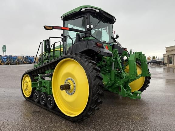 Image of John Deere 8RT 370 equipment image 2