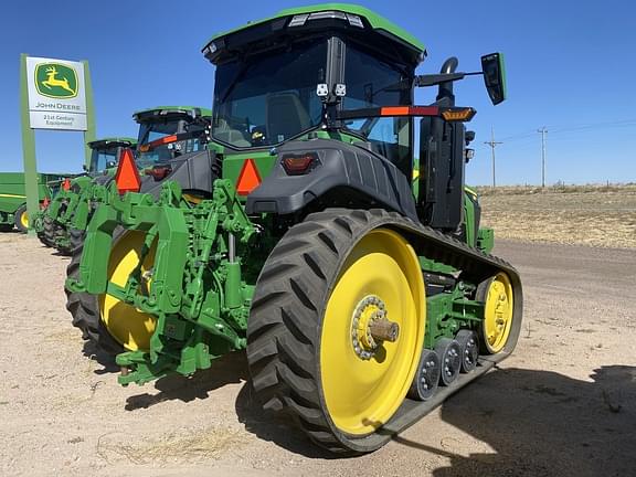 Image of John Deere 8RT 370 equipment image 1