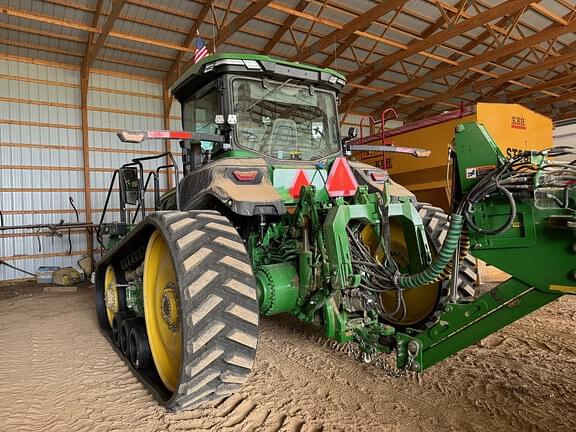 Image of John Deere 8RT 370 equipment image 2