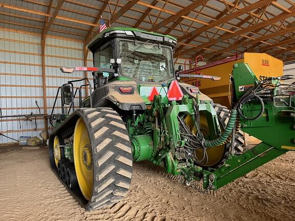 Image of John Deere 8RT 370 equipment image 1