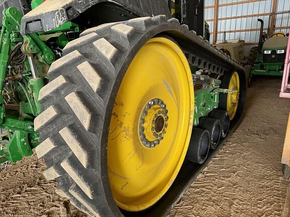 Image of John Deere 8RT 370 equipment image 4