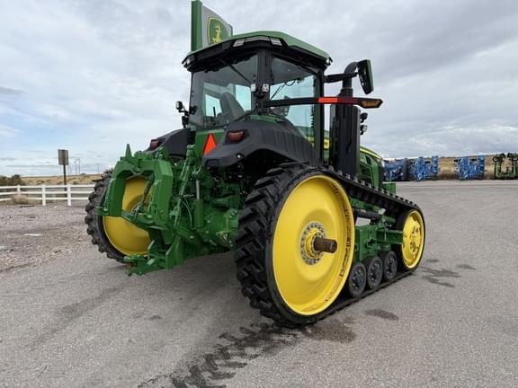 Image of John Deere 8RT 410 equipment image 4