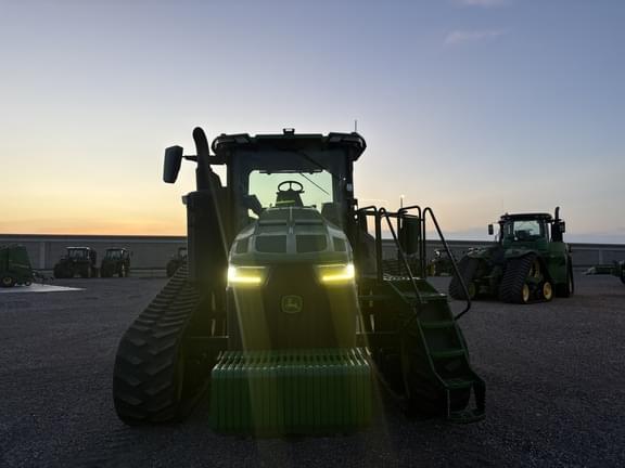 Image of John Deere 8RT 410 equipment image 4