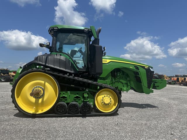 Image of John Deere 8RT 410 equipment image 3