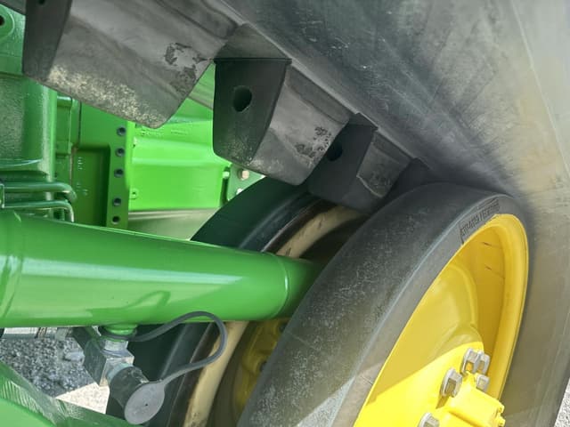 Image of John Deere 8RT 410 equipment image 4