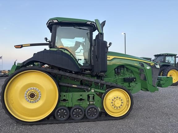 Image of John Deere 8RT 410 equipment image 1