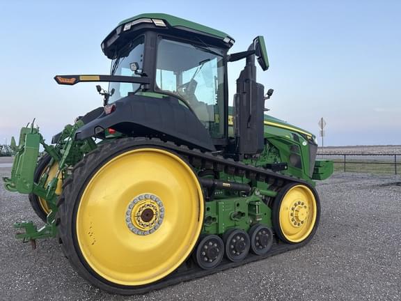 Image of John Deere 8RT 410 equipment image 2