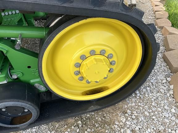 Image of John Deere 8RT 410 equipment image 3