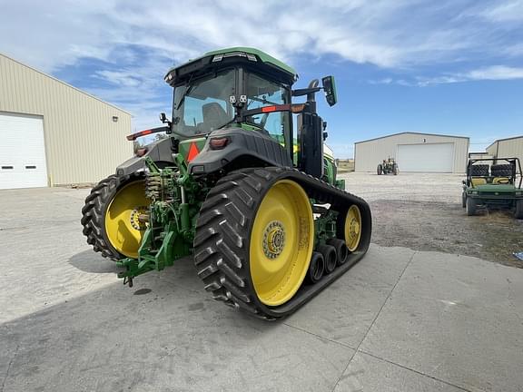 Image of John Deere 8RT 410 equipment image 3