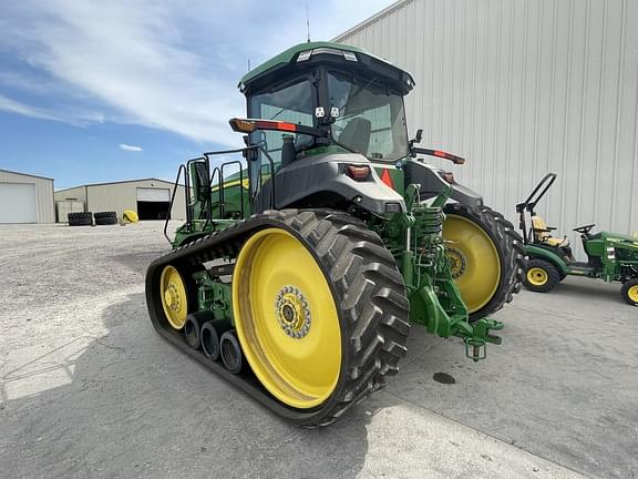 Image of John Deere 8RT 410 equipment image 4