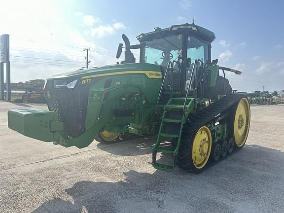 Image of John Deere 8RT 410 equipment image 2