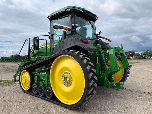 Image of John Deere 8RT 410 equipment image 3