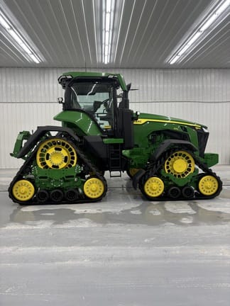 2023 John Deere 8RX 370 Equipment Image0