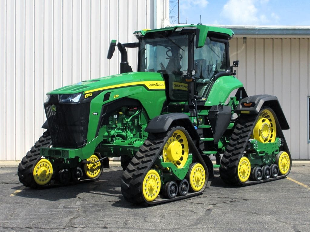 2023 John Deere 8RX 370 Equipment Image0