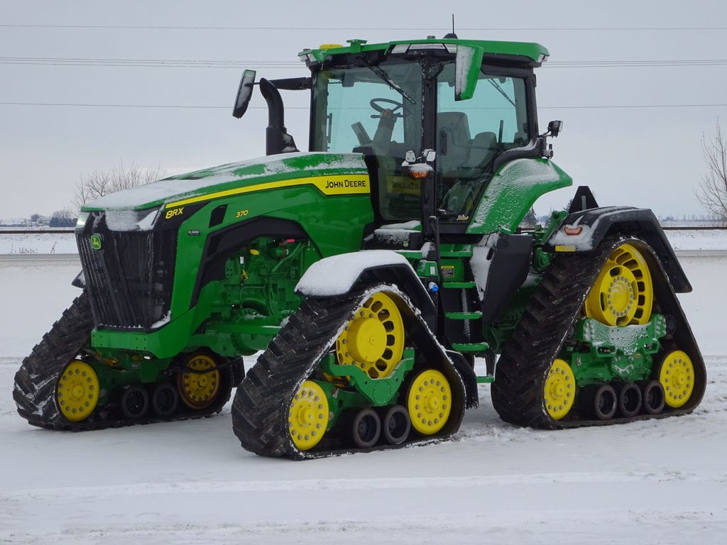 2023 John Deere 8RX 370 Equipment Image0
