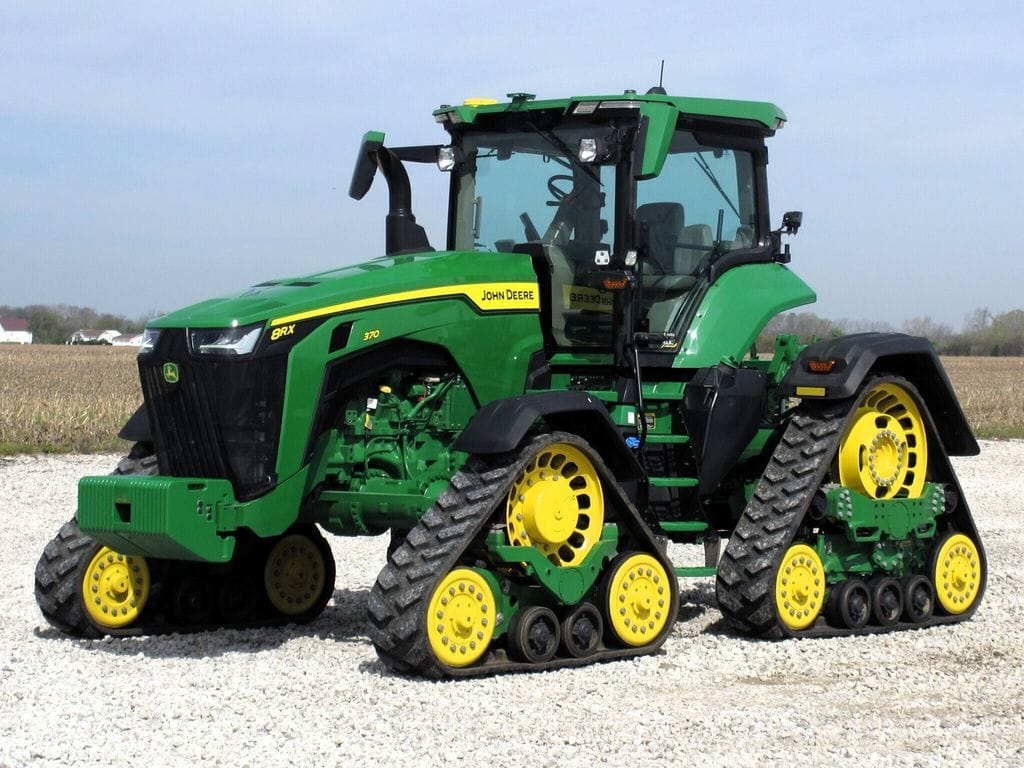 2023 John Deere 8RX 370 Equipment Image0