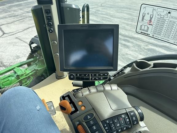 Image of John Deere 8RX 410 equipment image 2