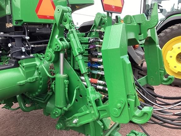 Image of John Deere 8RX 410 equipment image 2