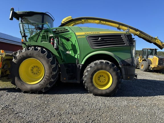 2023 John Deere 9600 Equipment Image0
