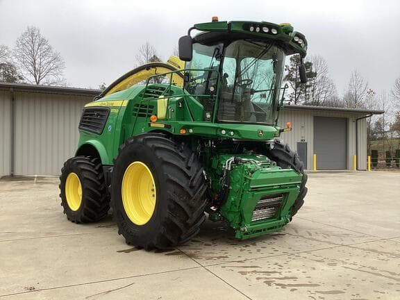 Image of John Deere 9700 equipment image 2