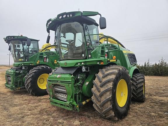 Image of John Deere 9700 equipment image 2