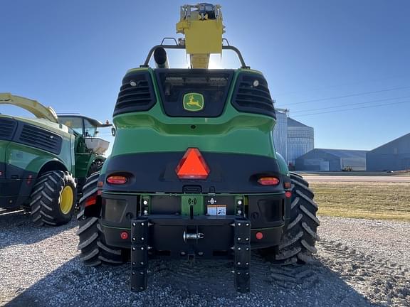 Image of John Deere 9700 equipment image 4