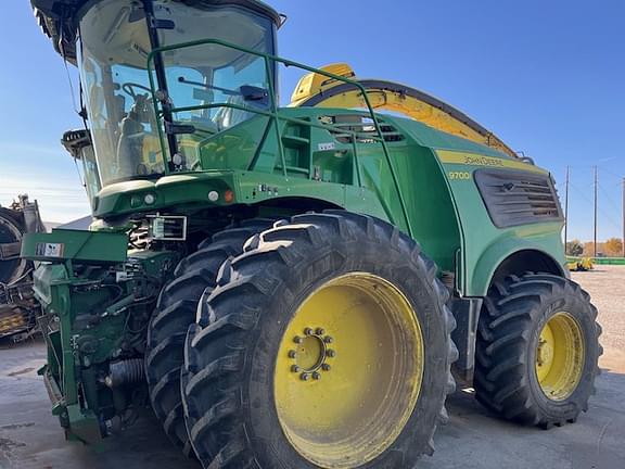 Image of John Deere 9700 Primary image